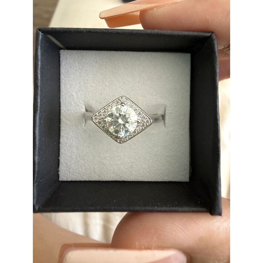 1CT D Color Moissanite Halo Ring Size 8 | Rhodium Plated | GRA Certified